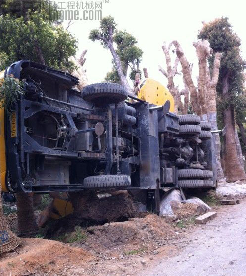 汽车起重机事故